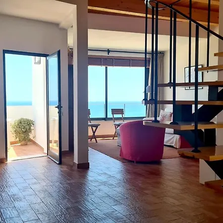 Cliffs House *