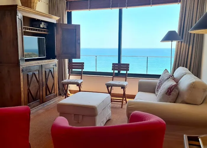 Cliffs House Holiday home