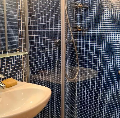 Cliffs House Holiday home *