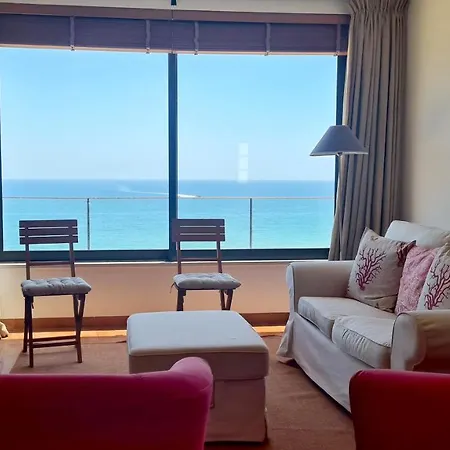 Cliffs House *